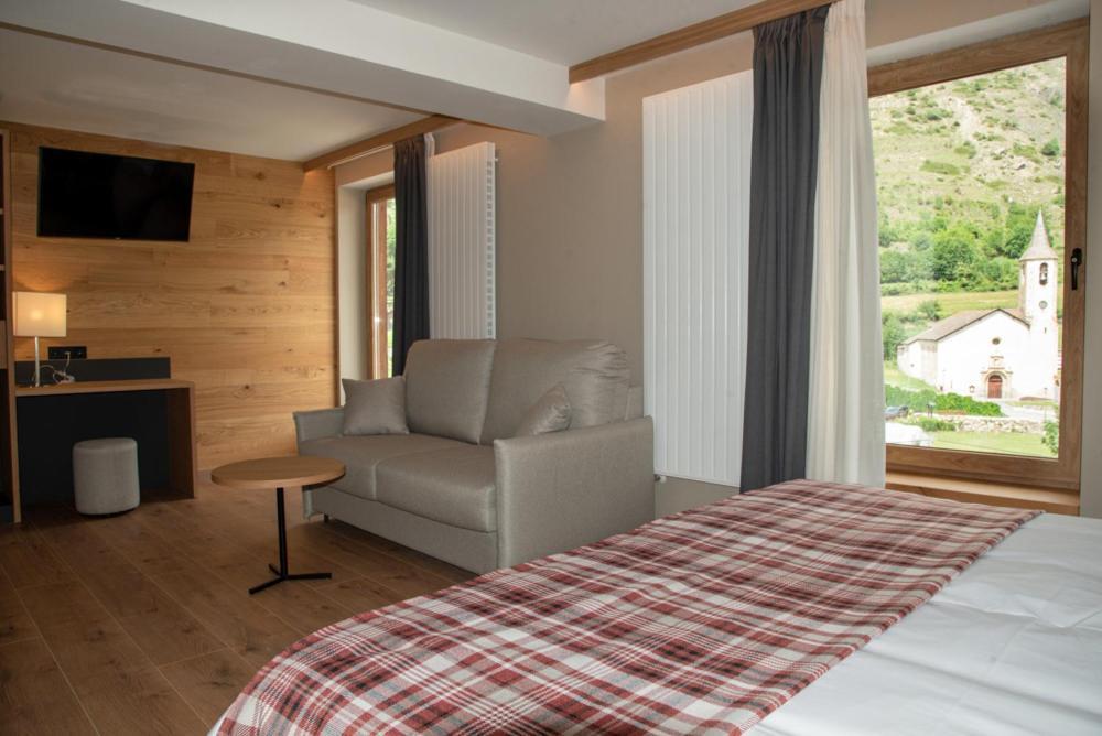Hotel Roya Espot Exteriér fotografie